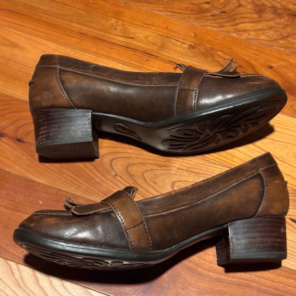 Born Lissette Brown Leather Flats with Kiltie Fringe Size 7.5 - Picture 4 of 10